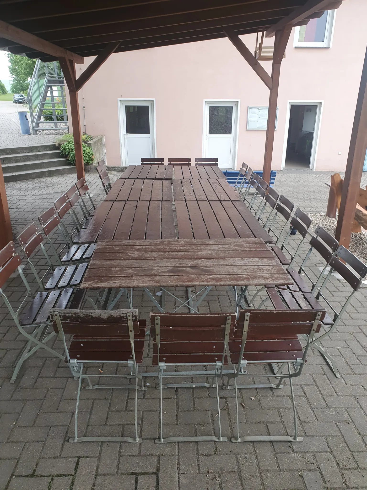 Vereinsinformation: Sitzplätze am Carport